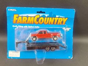 lot 10 image: ERTL Farm Country Dually Pickup with Flatbed Trailer Die Cast Set $$ Reseller