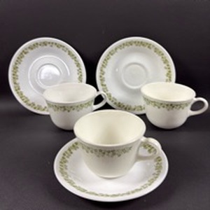 lot 41 image: (3) Vintage Crazy Daisy Corelle Cups and Saucers