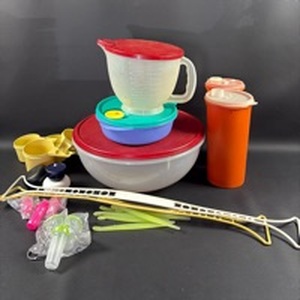 lot 47 image: Tupperware Bundle Accessories and Vintage Pieces