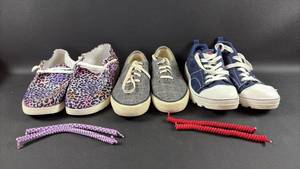 lot 119 image: Mixed Casual Sneakers and Coiled Shoelaces Bundle Includes Glen Plaid SeaVees (Size 8)and New Skechers ( Size 9)