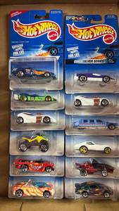 lot 130 image: A Dozen Hot Wheels Die Cast Car Collection Lot