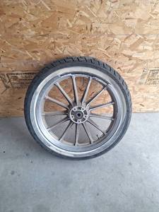 lot 135 image: Harley Davidson Dunlop Sportmax GPR-300 Motorcycle Tire, Holds Air, Rim Trashed