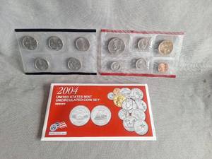 lot 142 image: 2004 United States Uncirculated Coin Set Denver