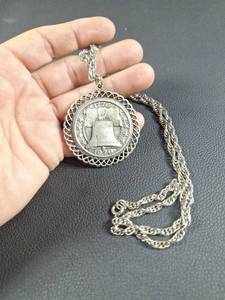 lot 508 image: American Bicentennial Liberty Bell Medallion Pendant 1776-1976,  VTG,  2 Inch