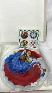 lot 142 image: Peggy Karr Glass Christmas Fused Glass Plate