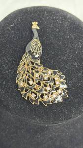 lot 195 image: Gold Tone Peacock Brooch with Crystal Accents