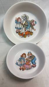 lot 203 image: Bobbs-Merrill Company 1969 Childrens Character Bowls Set
