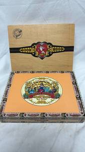 lot 208 image: Empty Cupido Thompson Cigar Box Set