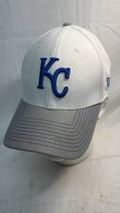 lot 232 image: New Era Kansas City Royals MLB Baseball Cap