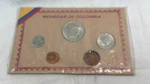 lot 236 image: Colombian Coin Set in Original Packaging