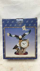 lot 256 image: Ashley Belle Eagle Family Decorative Desk Clock