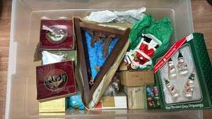 lot 272 image: Huge Tub of Christmas Ornaments and Miscellaneous Collection
