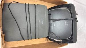 lot 35 image: Linksys and Cisco Wireless Router Lot