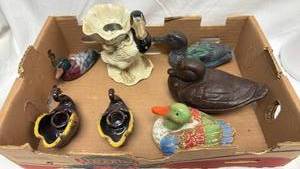 lot 58 image: Bird Figurine Collection