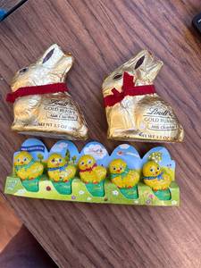 lot 815 image: Lots of Easter bunnies and chicks