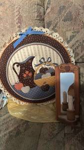 lot 50619 image: Quilted Applique Embroidery Hoop Wall Art with Basket Design
