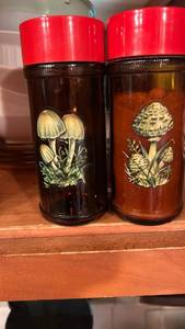 lot 50689 image: Mushroom Design Glass Salt and Pepper Shakers Set