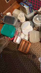 lot 50694 image: Mixed Kitchen Storage Container and Dishware Lot