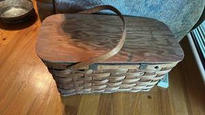 lot 50698 image: Handwoven Wicker Basket with Wooden Lid and Handle