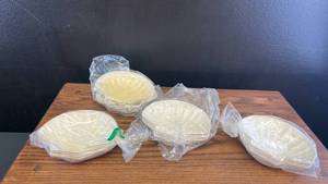 lot 50714 image: 16 pieces of hi heat shells for appetizers and sauces
