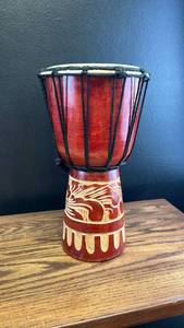 lot 50729 image: Handcrafted African Djembe Drum with Decorative Patterns