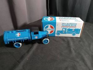 lot 5905 image: 1931 Hawkeye Royalite Oil Company Tanker Truck Bank with Box