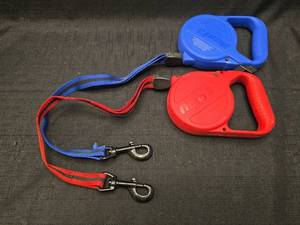 lot 50264 image: Flexi Stand Retractable Dog Leash Set - Red and Blue 5 Meter