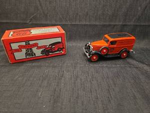 lot 50269 image: ERTL Phillips 66 1932 Ford Powder Truck Die Cast Model