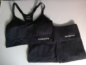 lot 5828 image: FASMAVIE Womens Ribbed Athletic Workout Set