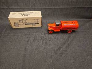 lot 50195 image: 1931 Gulf Refining Co Hawkeye Tanker Bank Die Cast Truck