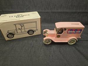 lot 50204 image: ERTL 1923 12 Ton Truck Bank Brachs Candy Company Chevrolet Delivery Vehicle