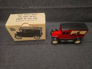lot 50213 image: 1920 Indian Motorcycle Die Cast Metal Truck Bank with Box