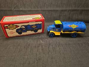 lot 50221 image: ERTL 1926 Mack Tanker Bank Blue Sunoco Motor Fuel 138 Scale Die Cast Truck