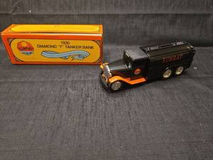 lot 50223 image: ERTL 1930 Sunray Diamond T Tanker Truck Bank