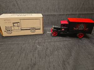 lot 50224 image: ERTL 1931 Hawkeye Motor Truck Bank Lion Coffee #9344