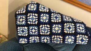 lot 710 image: Handmade Blue White Crochet Granny Square Afghan Blanket