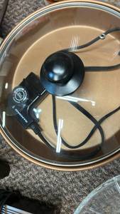lot 733 image: Ovente Electric Skillet Non-Stick Frying Pan with Temperature Control