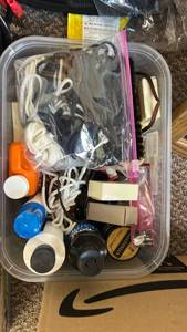 lot 765 image: Mixed Shoe Care Kit with Polish and Accessories