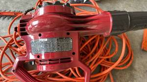 lot 787 image: Electric Leaf Blower with Extension Cord