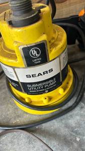 lot 791 image: Sears Submersible Utility Water Pump