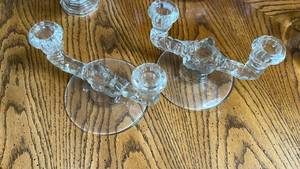 lot 867 image: Clear Glass Triple Arm Candelabra Set