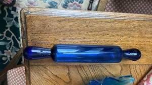 lot 875 image: Blue Glass Rolling Pin