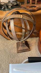 lot 882 image: Metal Armillary Sphere Decorative Sculpture