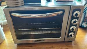 lot 886 image: KitchenAid Countertop Convection Oven