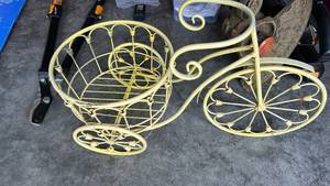 lot 894 image: Decorative Metal Bicycle Plant Stand