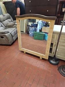 lot 59948 image: Wood Frame Dresser Mirror