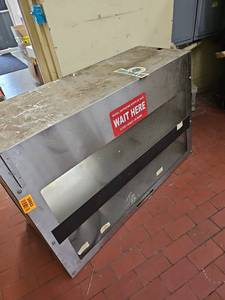 lot 59953 image: Resfab WD-17A 2 Shelf Heating Holding Display Merchandiser 220V