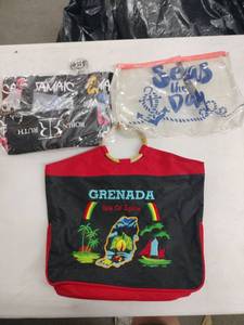 lot 60642 image: Set of 3 Hand Bags
