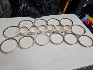 lot 60684 image: vintage Pfaltzgraff Juniper stoneware dinnerware - 6 Service