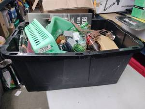lot 60734 image: Tote of Miscellaneous Items